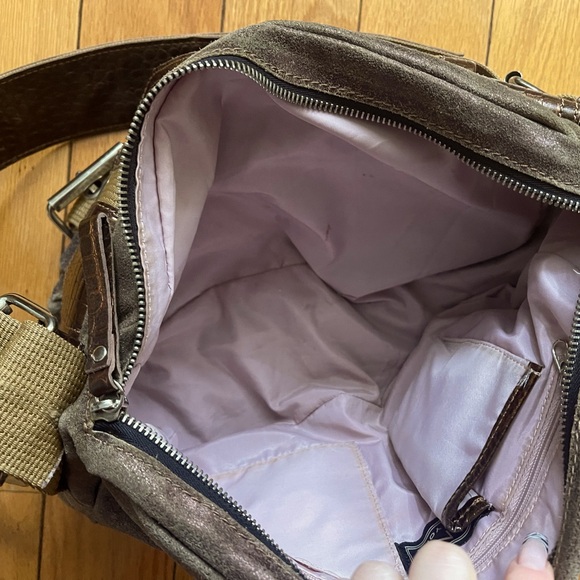 Vintage Y2k shoulder bag with grommet detailing - Picture 3 of 4